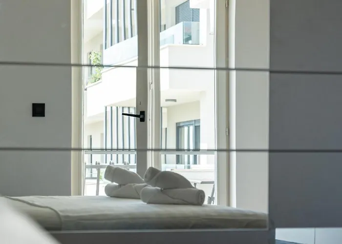 Rina With Heated Jacuzzi Apartment Split