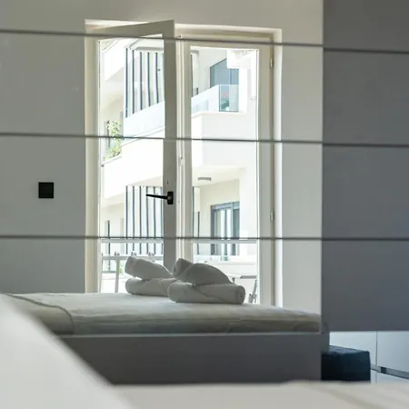 Rina With Heated Jacuzzi Apartamento Split