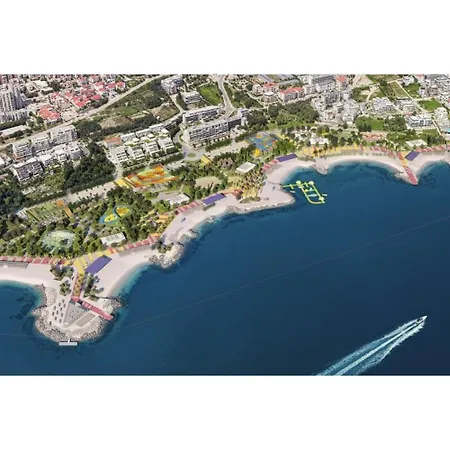 Rina With Heated Jacuzzi Сплит