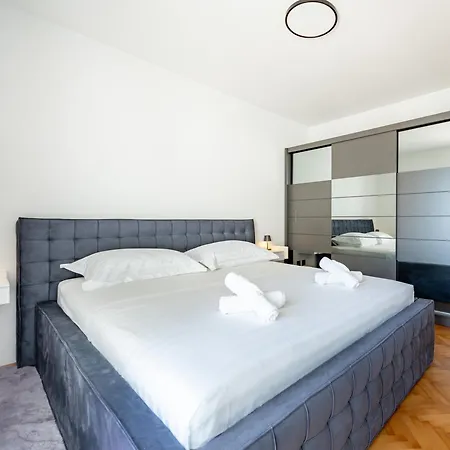 Apartament Rina With Heated Jacuzzi *