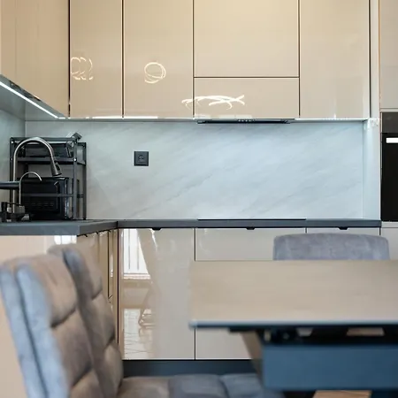 Апартаменты Rina With Heated Jacuzzi Сплит